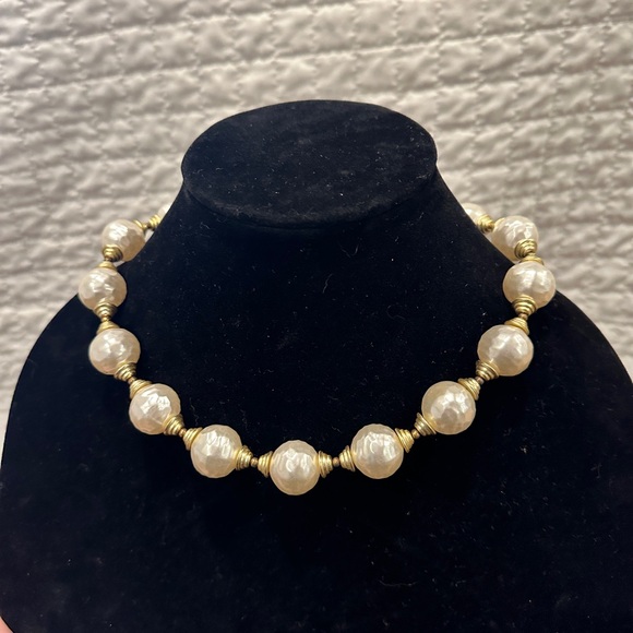 Vintage faux statement pearls - Picture 7 of 8